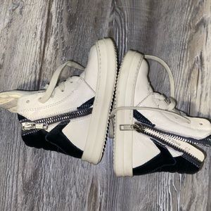 Size 23 worn a few times I never cleaned them before